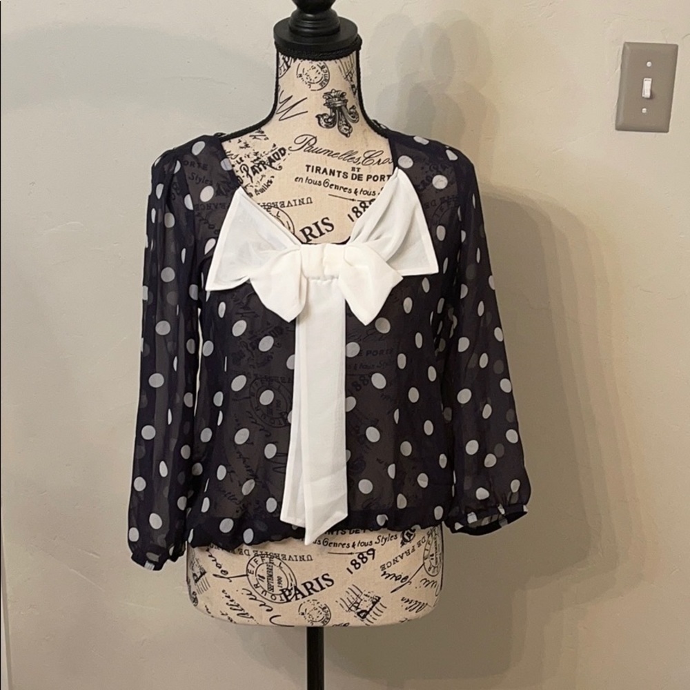 EUC A.Byer sheer navy and white top​​​​​​​​​​​​​​​